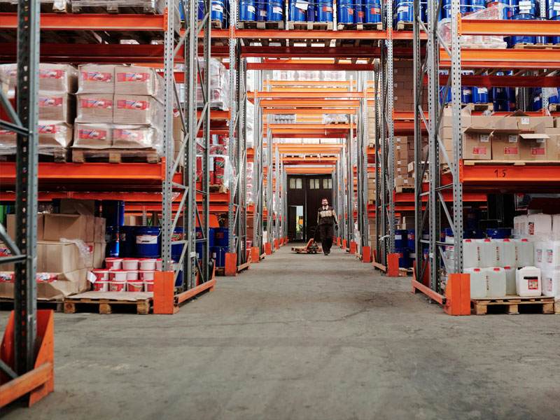 Intelligent warehouse logistics